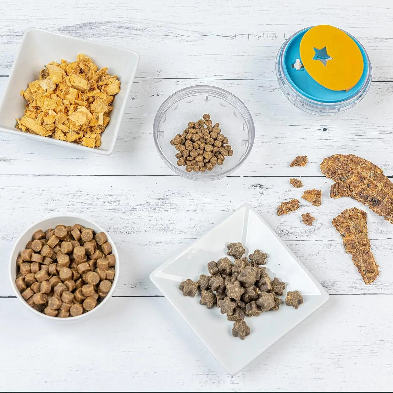 IQ Treat Ball – Interaktives Spielzeug für Hunde & Katzen, Snackball, Mentale Stimulation, Spaß & Bewegung